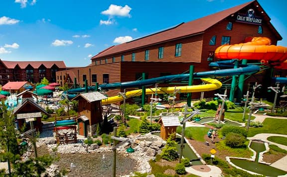 Great Wolf Resorts background