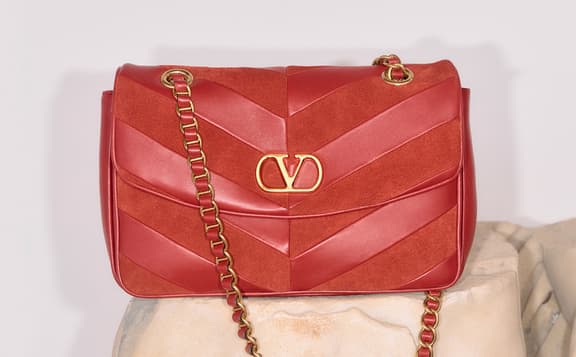 Valentino background